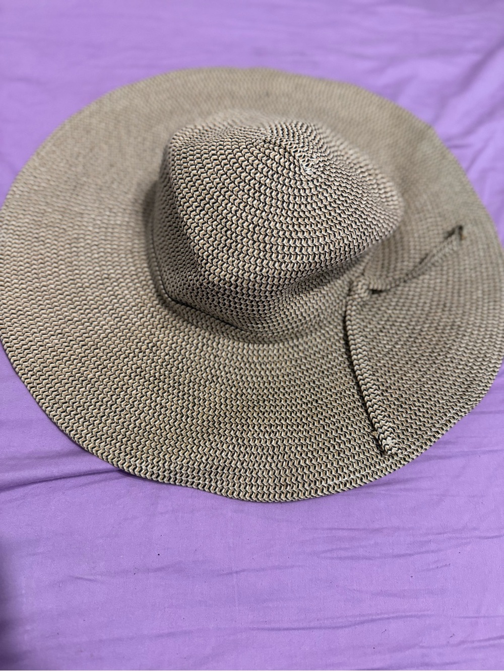 David and Young Floppy Neutral Woven Wide-Brim Beach Hat - NEVER WORN